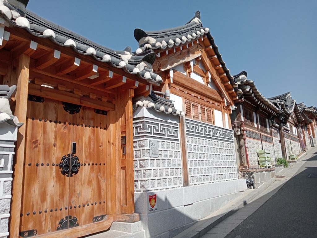 北村韓屋村〜韓国伝統家屋が並ぶフォトジェニックなソウルの観光スポット